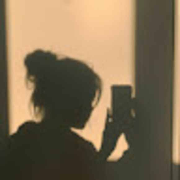 Meet your Posher, Flower - Picture 1 of 1